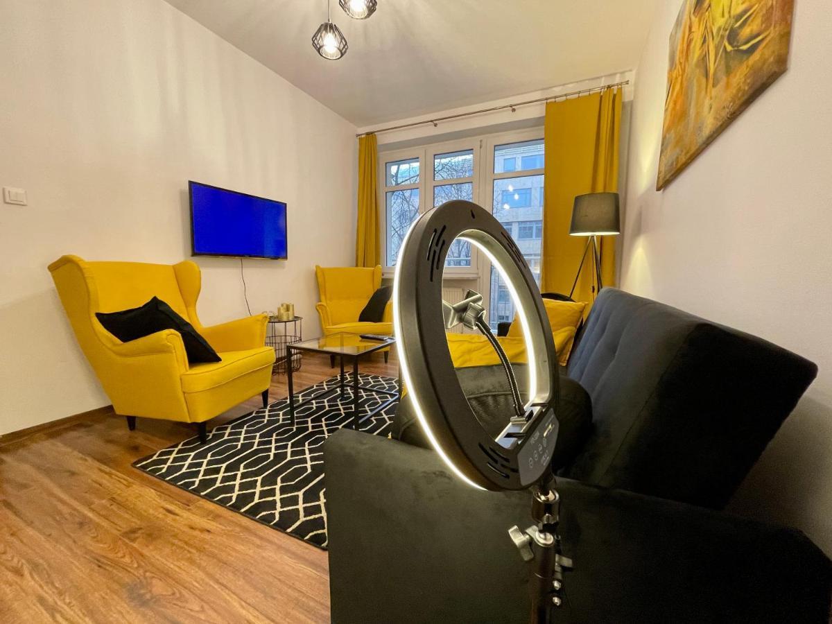 Diamond Metro Wifi 300 Mbs 70'Tv Netflix Hbo Appletv+ Apartamento Varsovia Exterior foto