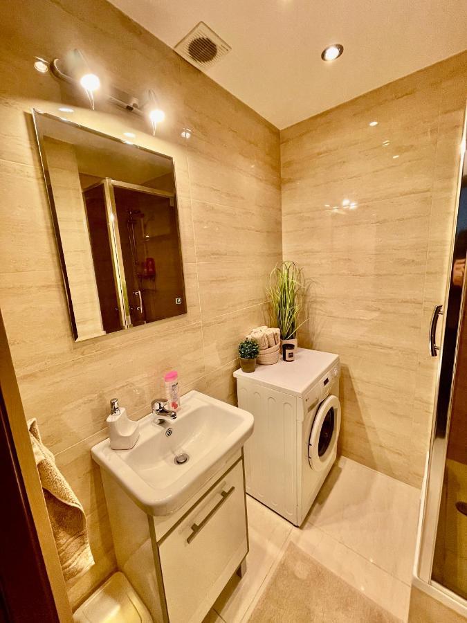 Diamond Metro Wifi 300 Mbs 70'Tv Netflix Hbo Appletv+ Apartamento Varsovia Exterior foto